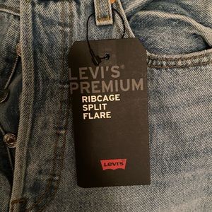 NWT Levi’s Ridcage Split Flare Size 27x32